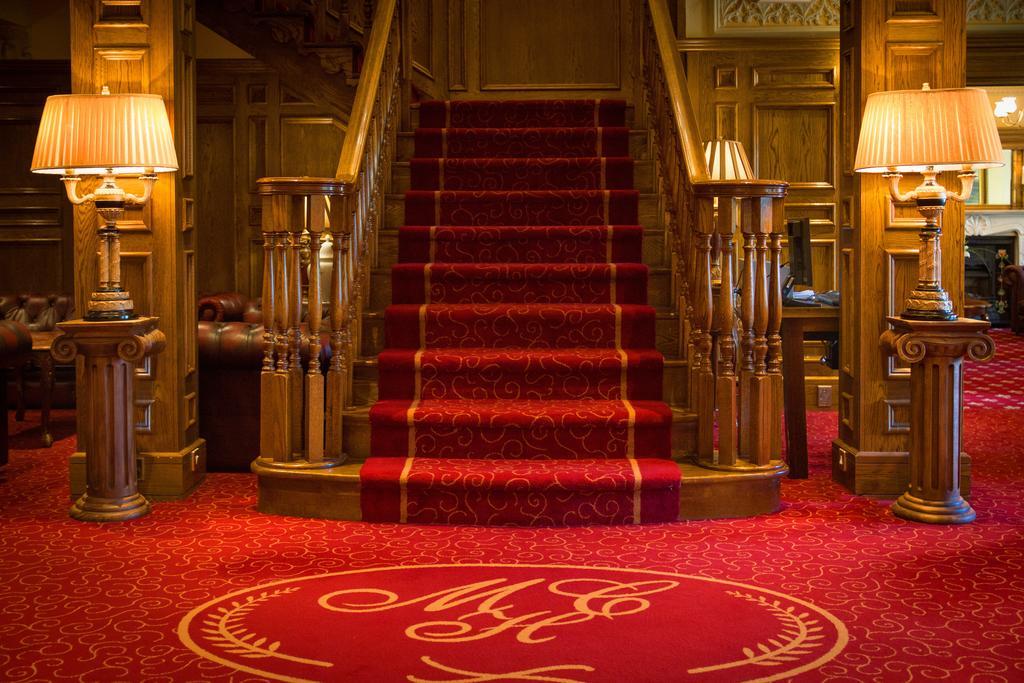 Meadow Court Hotel Лохрей Экстерьер фото